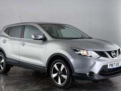 Silver Used 2017 Nissan Qashqai N-Connecta SUV | £10,350 (Good price)