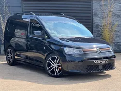 Deep black pearl Used 2022 VW Caddy MPV | £21,990 (Fair price)