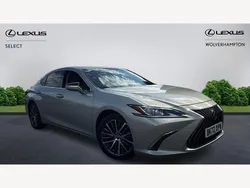 White Used 2022 Lexus ES300H Sedan | £28,500 (Fair price)