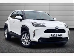 White Used 2022 Toyota Yaris Cross SUV | £18,995 (Fair price)