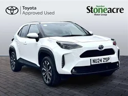 White Used 2024 Toyota Yaris Cross Design SUV | £23,350 (Fair price)
