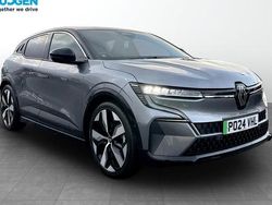 Grey Used 2024 Renault Megane E-Tech Techno Hatchback | £20,701 (Fair price)