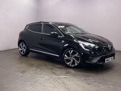 Black Used 2022 Renault Clio V RS Line Hatchback | £13,999 (Fair price)
