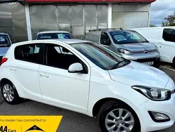 White Used 2014 Hyundai i20 Active Hatchback | £5,999 (Fair price)