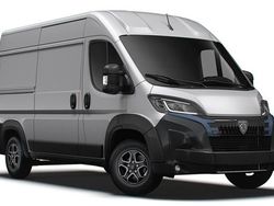 White Used 2024 Peugeot Boxer Van | £34,799