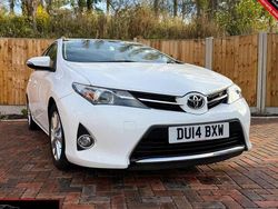 Used 2014 Toyota Auris | £4,999 (Fair price)