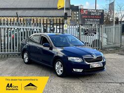 Blue Used 2015 Skoda Octavia SE Hatchback | £4,995 (Fair price)