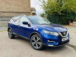 Blue Used 2017 Nissan Qashqai N-Connecta SUV | £7,490 (Super price)