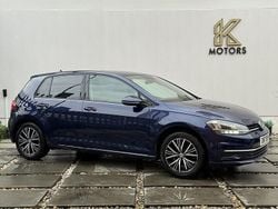 Blue Used 2017 VW Golf VII SE Hatchback | £10,800 (Fair price)