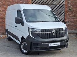 White New 2025 Renault Master Van | £23,498 (Good price)
