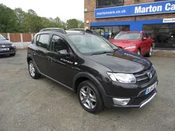 Black Used 2014 Dacia Sandero Lauréate Hatchback | £3,850 (Fair price)