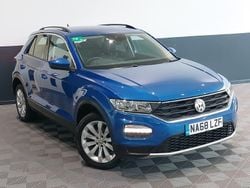 Blue Used 2018 VW T-Roc SE SUV | £11,998 (Expensive)