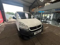 White Used 2016 Peugeot Partner MPV | £2,795 (Good price)