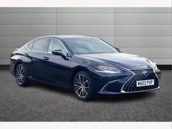 Deep blue Used 2022 Lexus ES300H Sedan | £28,000 (Good price)