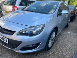 Silver Used 2014 Vauxhall Astra Excite Hatchback | £4,650 (Fair price)