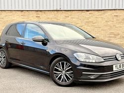 Black Used 2018 VW Golf VII SE Hatchback | £12,490 (Fair price)
