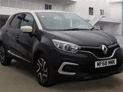 Black Used 2018 Renault Captur Iconic SUV | £6,490 (Fair price)