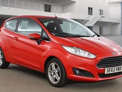 Red Used 2013 Ford Fiesta Zetec Hatchback | £3,431 (Fair price)