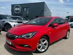 Red Used 2016 Vauxhall Astra SRi Hatchback | £7,950 (Fair price)