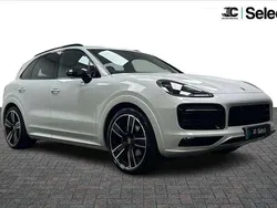 White Used 2023 Porsche Cayenne Platinum Edition SUV | £68,300 (Expensive)