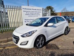 White Used 2015 Hyundai i30 SE Hatchback | £9,950 (A bit pricey)