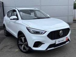 White Used 2023 MG ZS Excite Sedan | £11,990 (Fair price)