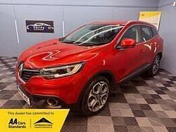 Red Used 2017 Renault Kadjar Dynamique SUV | £9,295 (Fair price)