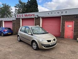 Gold Used 2007 Renault Mégane II Dynamique MPV | £2,495 (A bit pricey)