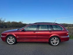Red Used 2006 Jaguar X-type SE Estate | £1,695 (Good price)
