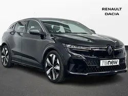 Pearl black Used 2024 Renault Mégane Techno Hatchback | £22,000 (Fair price)