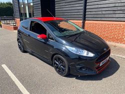 Black Used 2015 Ford Fiesta Zetec Hatchback | £4,995 (Fair price)