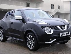 Black pearl Used 2017 Nissan Juke Tekna SUV | £8,975 (Fair price)
