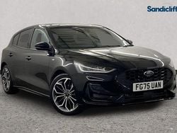 Fantastic red (exclusive colour) New 2025 Ford Focus ST-Line X Hatchback | £23,257 (Fair price)