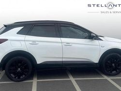 White Used 2021 Vauxhall Grandland X SRi SUV | £13,982 (Fair price)