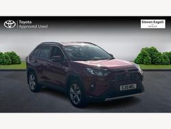 Red Used 2019 Toyota RAV4 Hybrid Design SUV | £20,766 (Fair price)