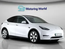 White Used 2022 Tesla Model Y SUV | £25,000 (Fair price)