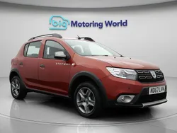 Red Used 2018 Dacia Sandero Lauréate Hatchback | £5,600 (Fair price)