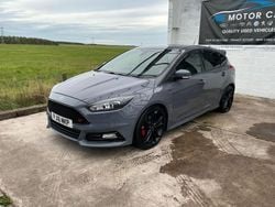 Grey Used 2016 Ford Focus ST Hatchback | £8,495 (Super price)