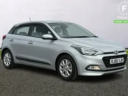 Silver Used 2016 Hyundai i20 SE Hatchback | £8,999 (Fair price)