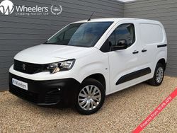 White Used 2022 Peugeot Partner Premium Van | £10,450 (Fair price)