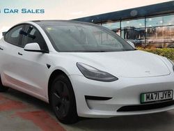 White Used 2021 Tesla Model 3 Standard Range Plus Sedan | £16,695 (Fair price)