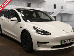 White Used 2021 Tesla Model 3 Standard Range Plus Sedan | £15,000 (Fair price)