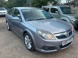 Silver Used 2007 Vauxhall Vectra SRi Hatchback | £1,195 (Fair price)