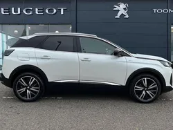 White Used 2022 Peugeot 3008 Premium SUV | £20,995 (A bit pricey)