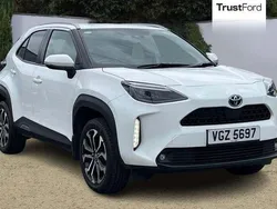 Used 2025 Toyota Yaris Hybrid Design Estate | £17,200 (Super price)