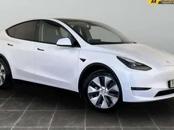 White Used 2022 Tesla Model Y Long Range SUV | £23,695 (Super price)