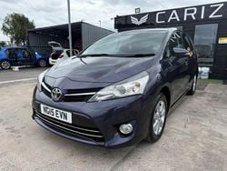 Blue Used 2015 Toyota Verso MPV | £5,995 (Super price)