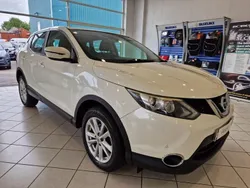 White Used 2014 Nissan Qashqai Acenta SUV | £5,425 (Fair price)