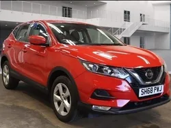 Red Used 2018 Nissan Qashqai Acenta Premium SUV | £8,695 (Fair price)