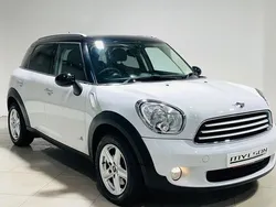 White Used 2013 Mini Cooper Countryman SUV | £6,350 (Fair price)